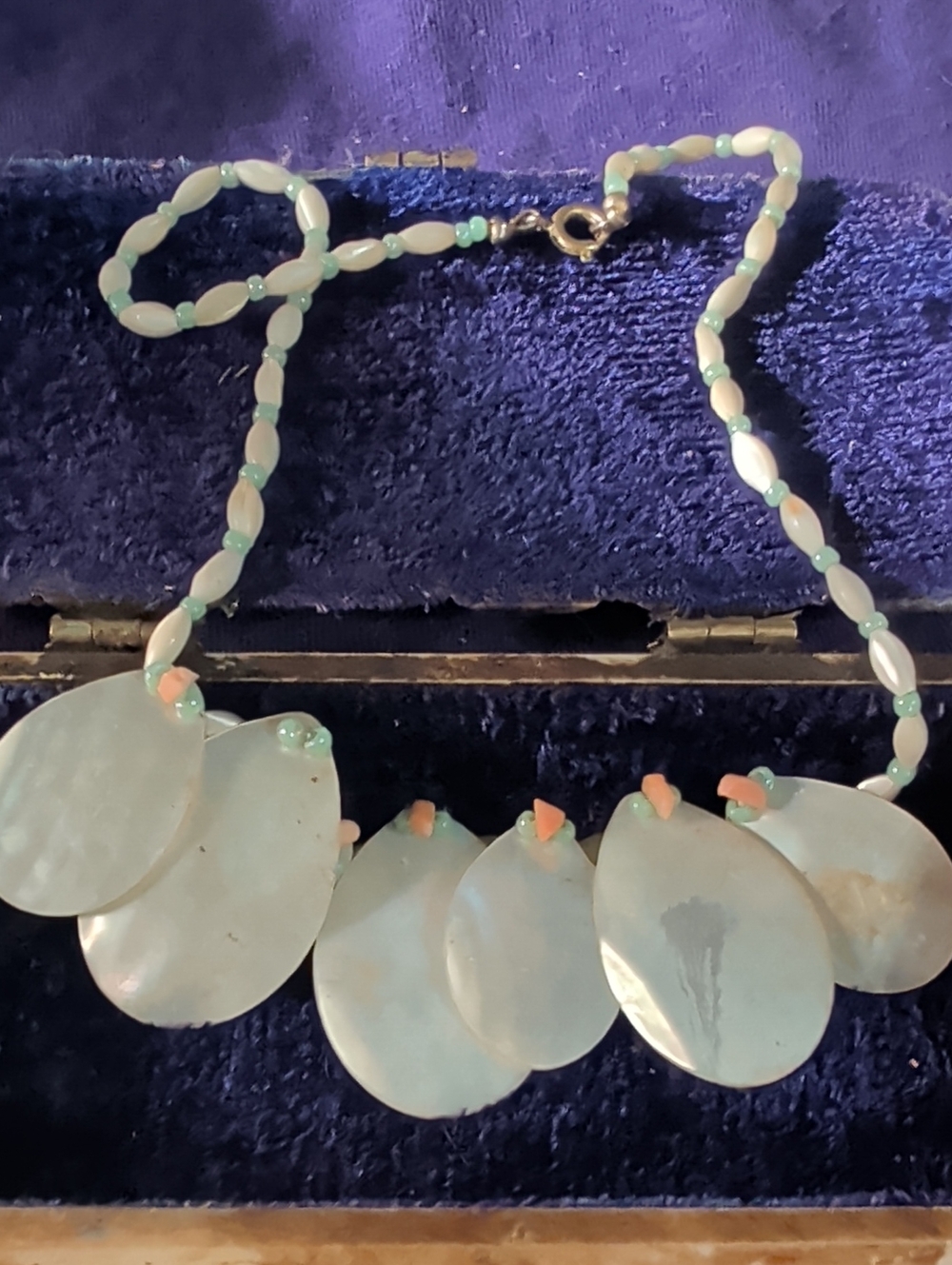 Unique Vintage Seafoam Green Shell Disc Statement Necklace